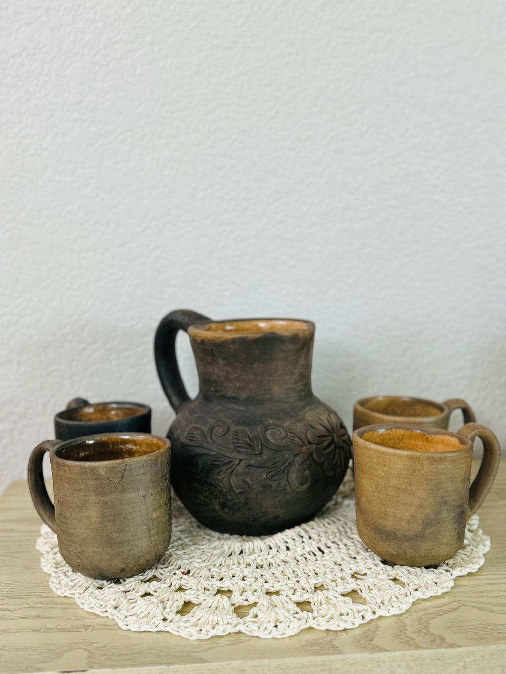 Atzompa Ahumada pitcher with 4 mugs