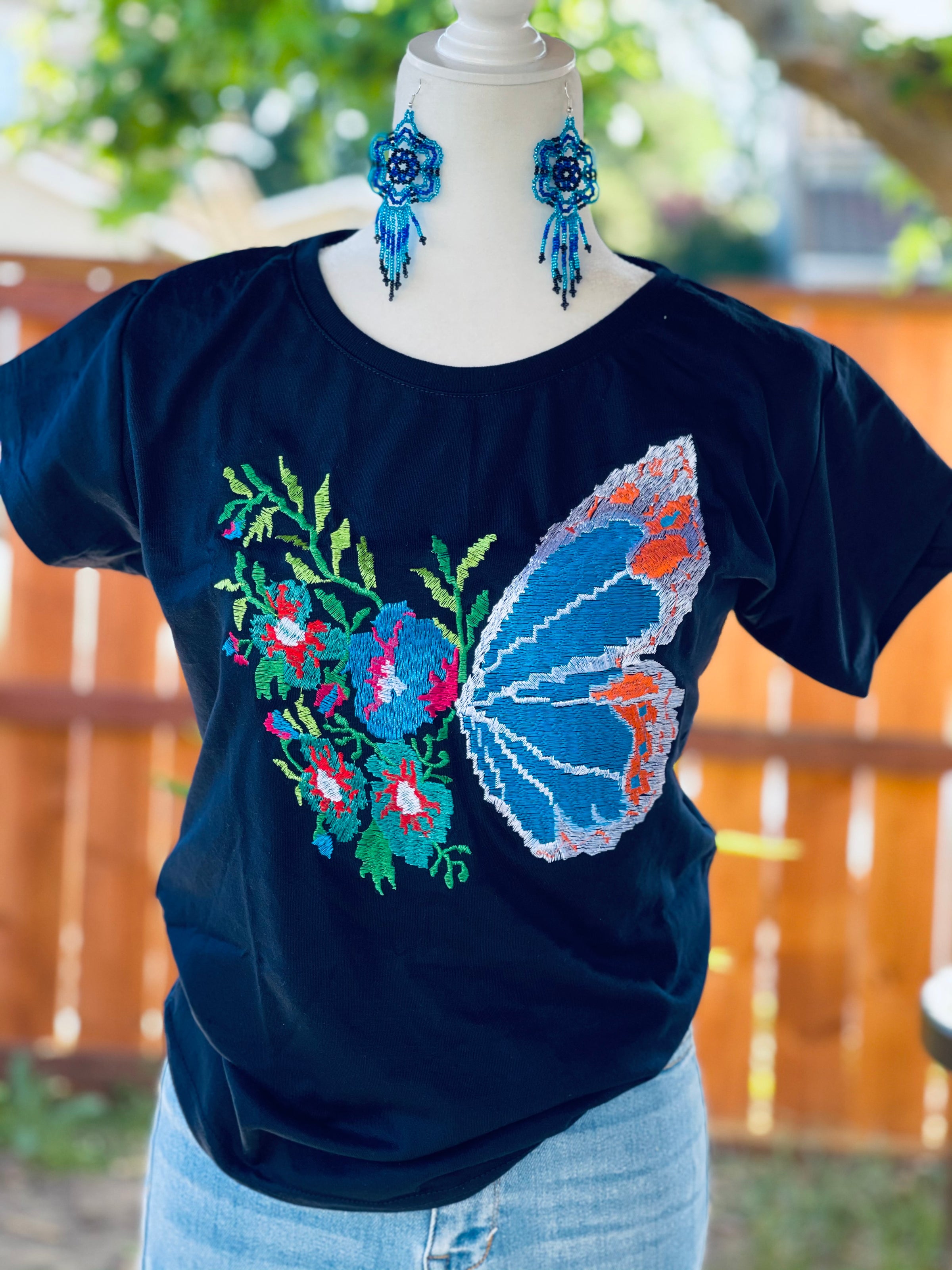 Elena Embroidered T-shirt – JnL's Boutique