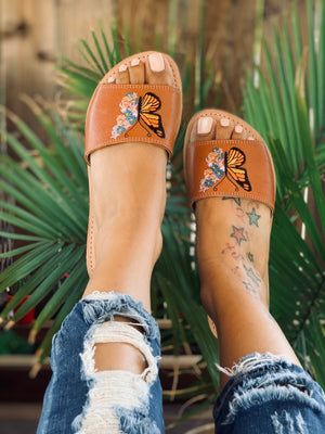Mariposa sandals