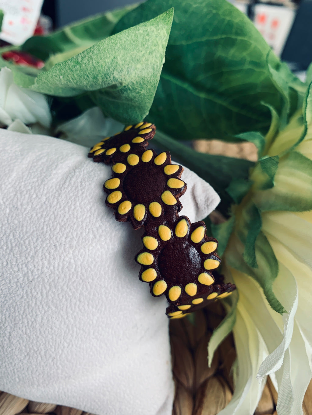 Yellow sunflower bracelet (large)